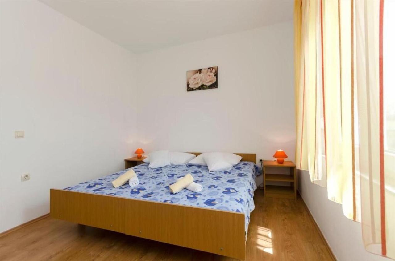 Apartments Anastazija Vodice Exteriör bild