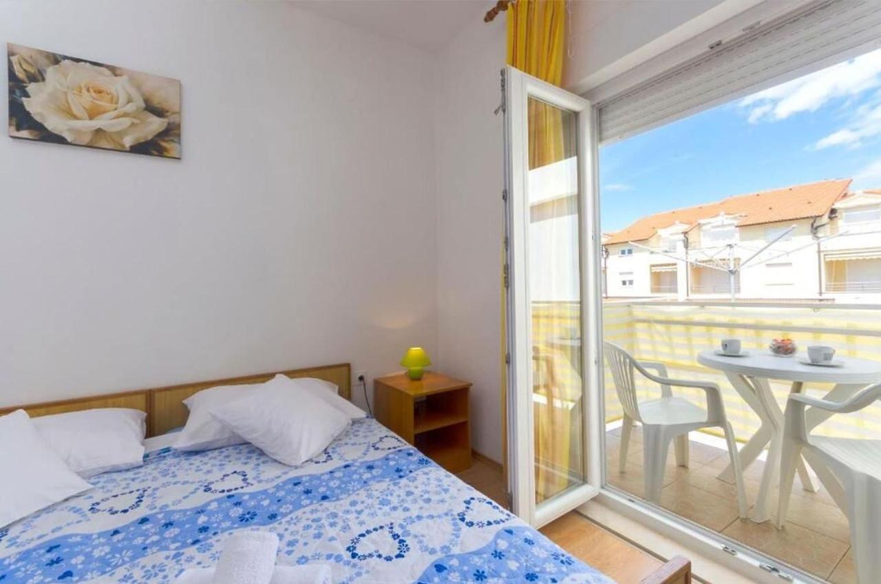 Apartments Anastazija Vodice Exteriör bild