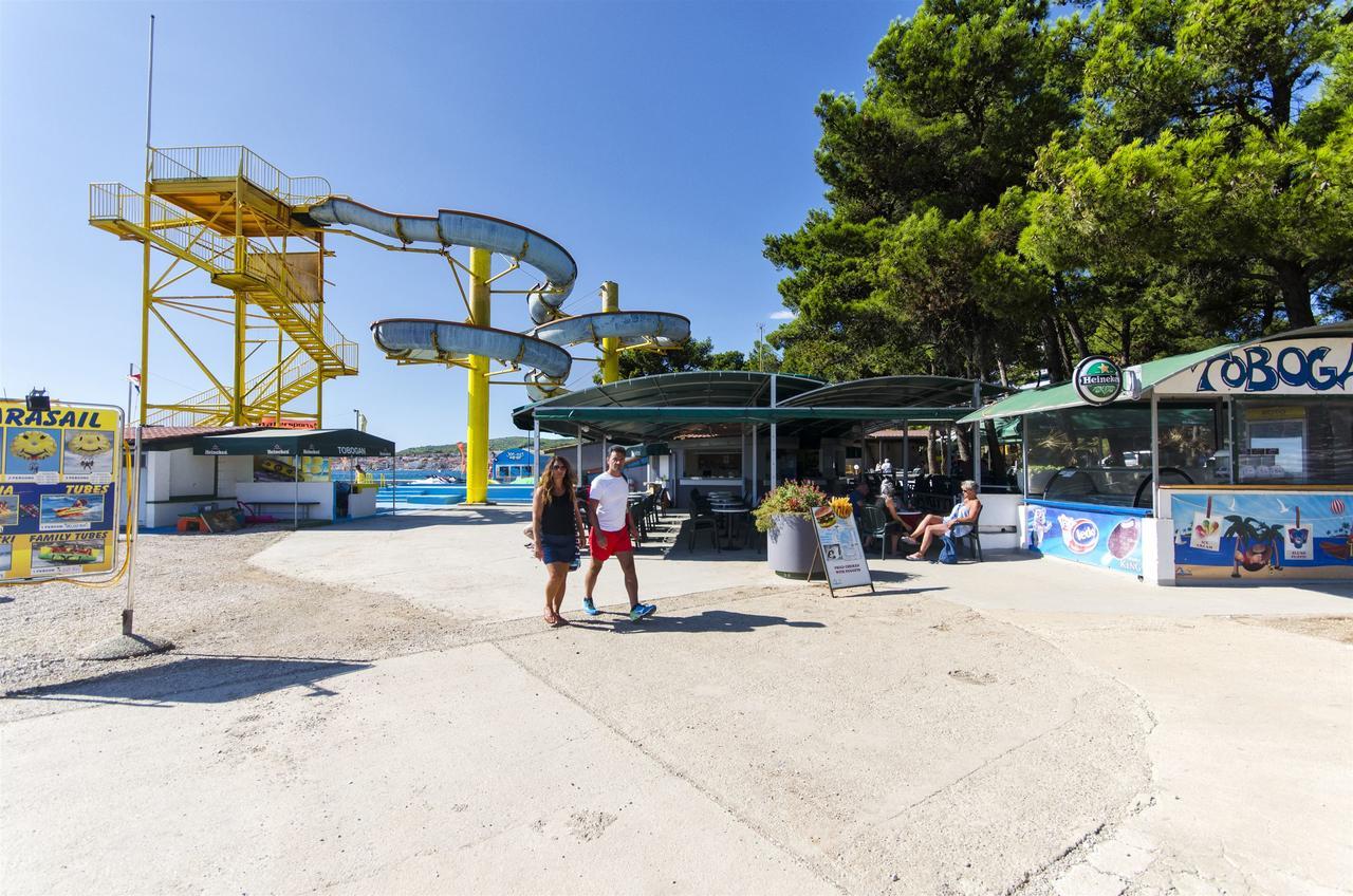 Apartments Anastazija Vodice Exteriör bild