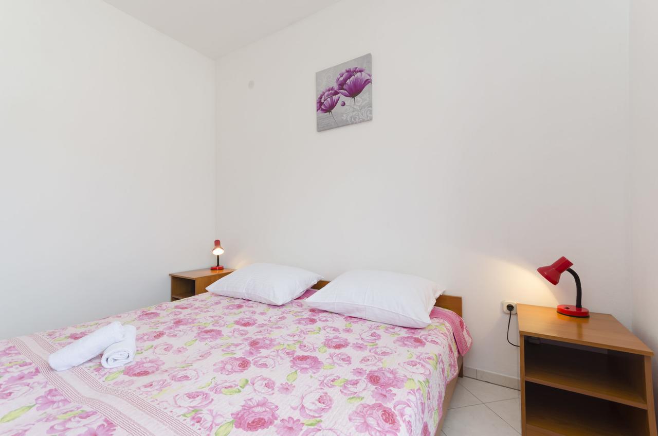 Apartments Anastazija Vodice Exteriör bild