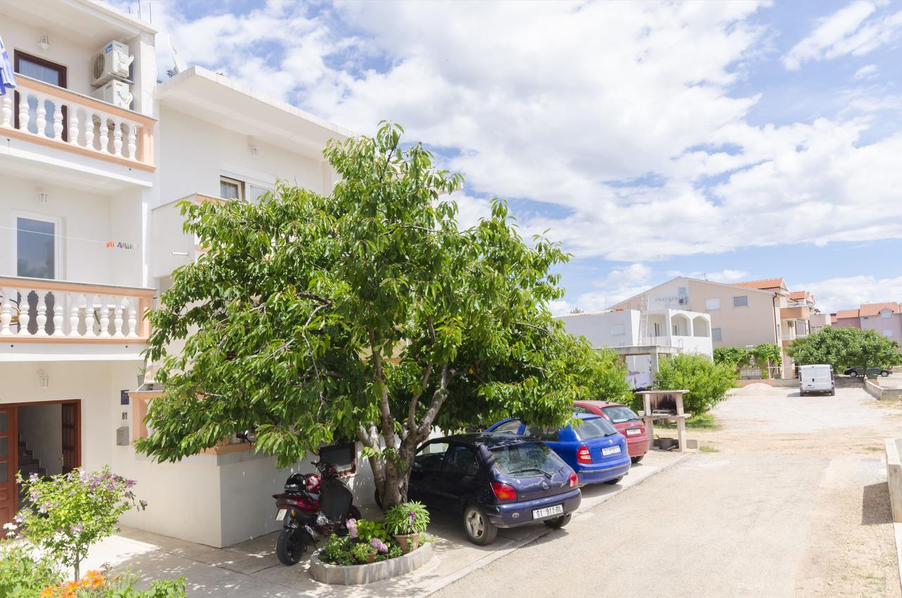 Apartments Anastazija Vodice Exteriör bild